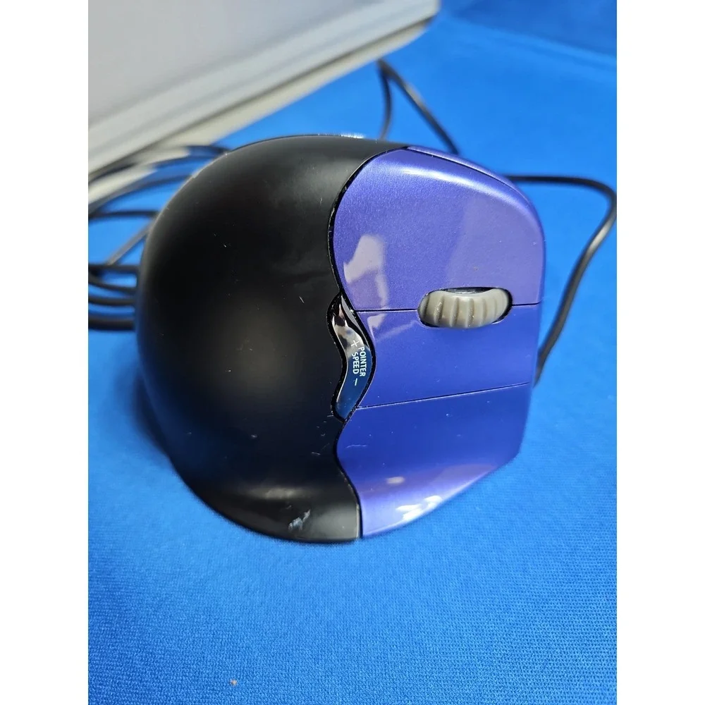 EVOLUENT VM4R Vertical Mouse 4 Right Handed Ergonomic Optical Mouse Wired WORKS